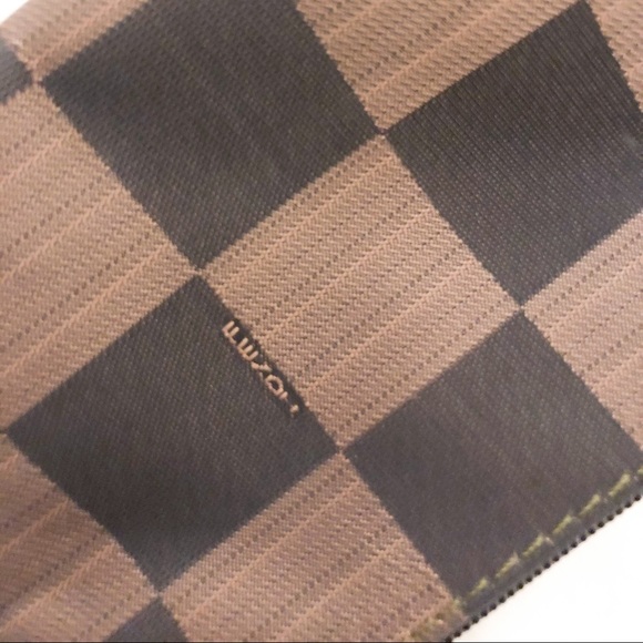 FENDI POUCH - Picture 2 of 4